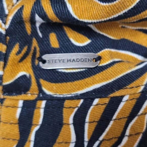 Steve Madden bucket hat with animal stripes - Picture 4 of 6